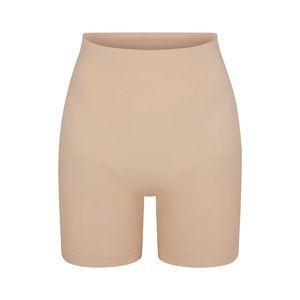 19. Skims Seamless Sculpting Shorts Size S/M Mid-Thigh Color Mica